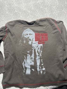AMC The Walking Dead Thermal Long Sleeve Graphic Shirt Grey Red Trim XXL